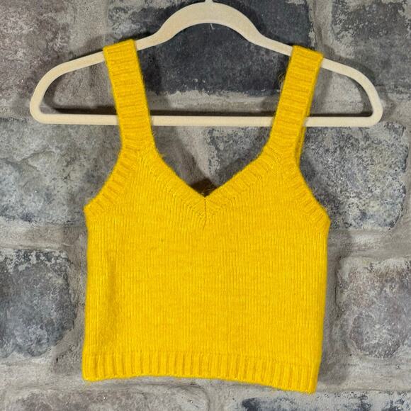 ZARA Yellow Knit Cropped Tank Top Medium Fuzzy Sleeveless V Neck Y2K Cottagecore - Picture 1 of 11